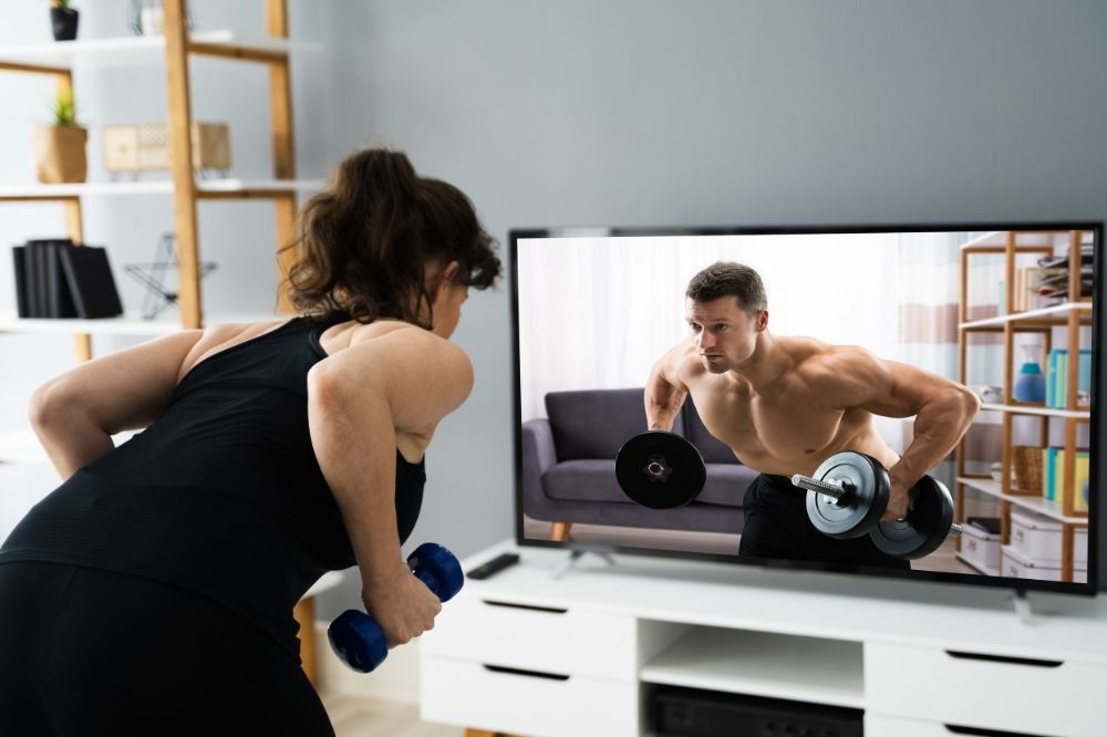 online personal trainer running virtual session